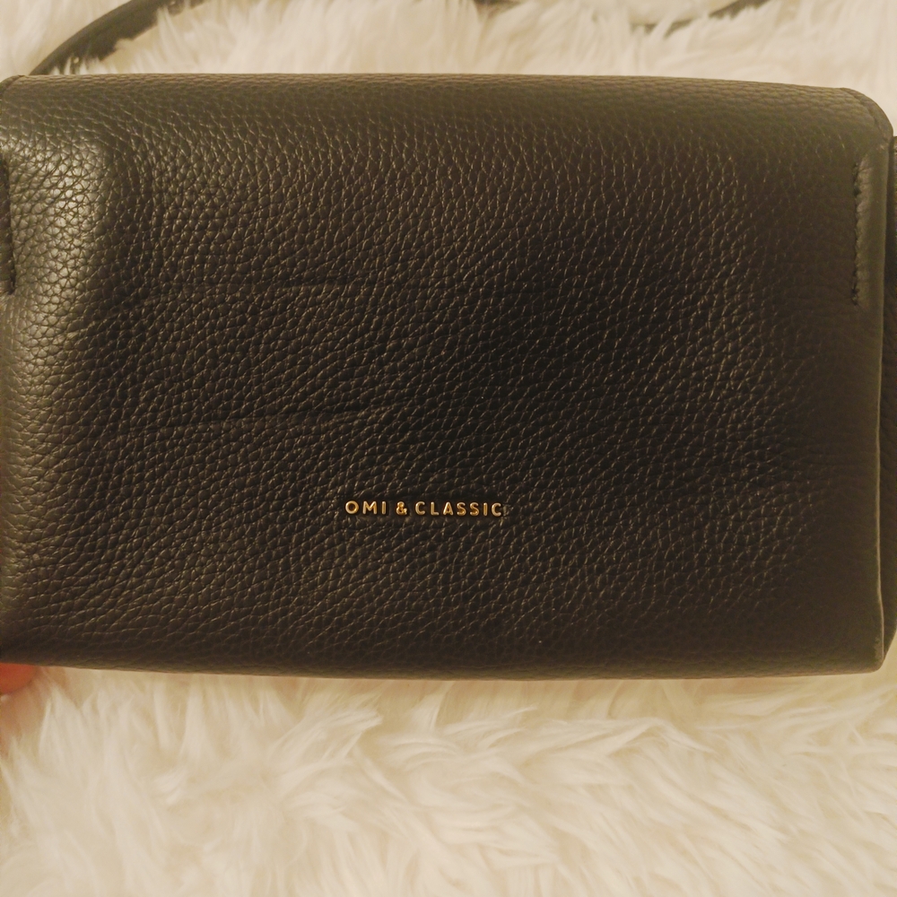 COPY - PRELOVED Omi Black Leather Crossbody Bag original